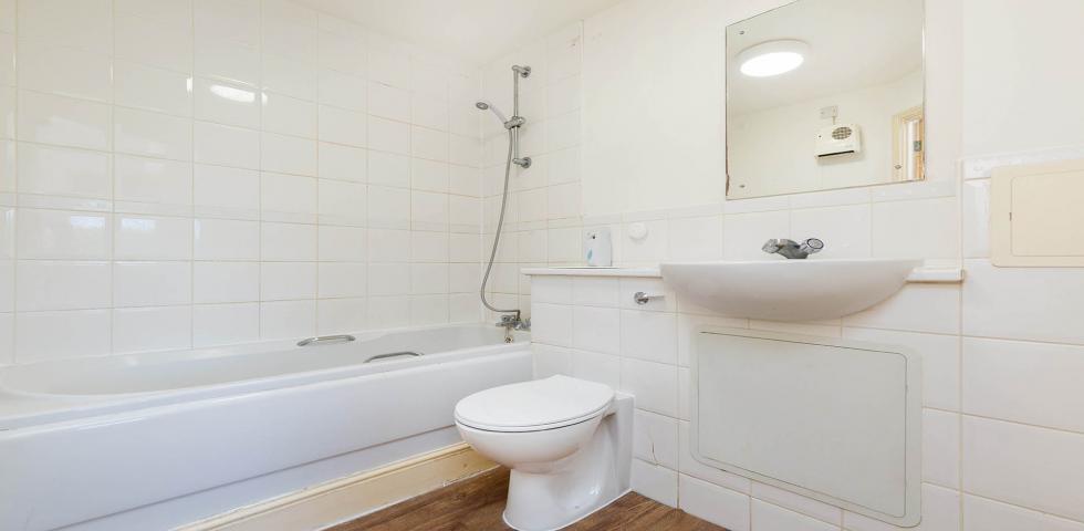 			1 Bedroom, 1 bath, 1 reception Apartment			 Cline Road, Bounds Green